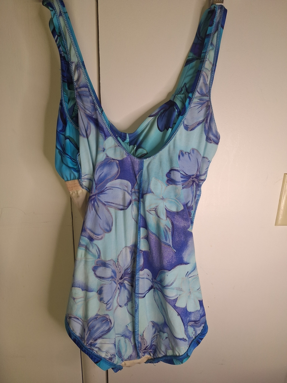 Cove Turquoise and Blue Tropical-Print Roushed Front One Piece Swim Suit Size 10 - Picture 10 of 10